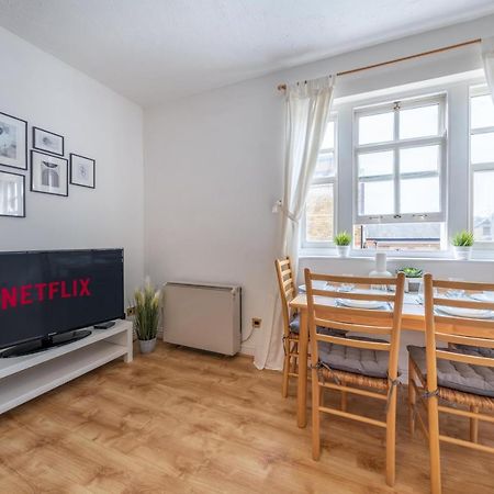 Stansted Airport & Bishops Stortford Town Centre Professional Apartment Bishop's Stortford Buitenkant foto