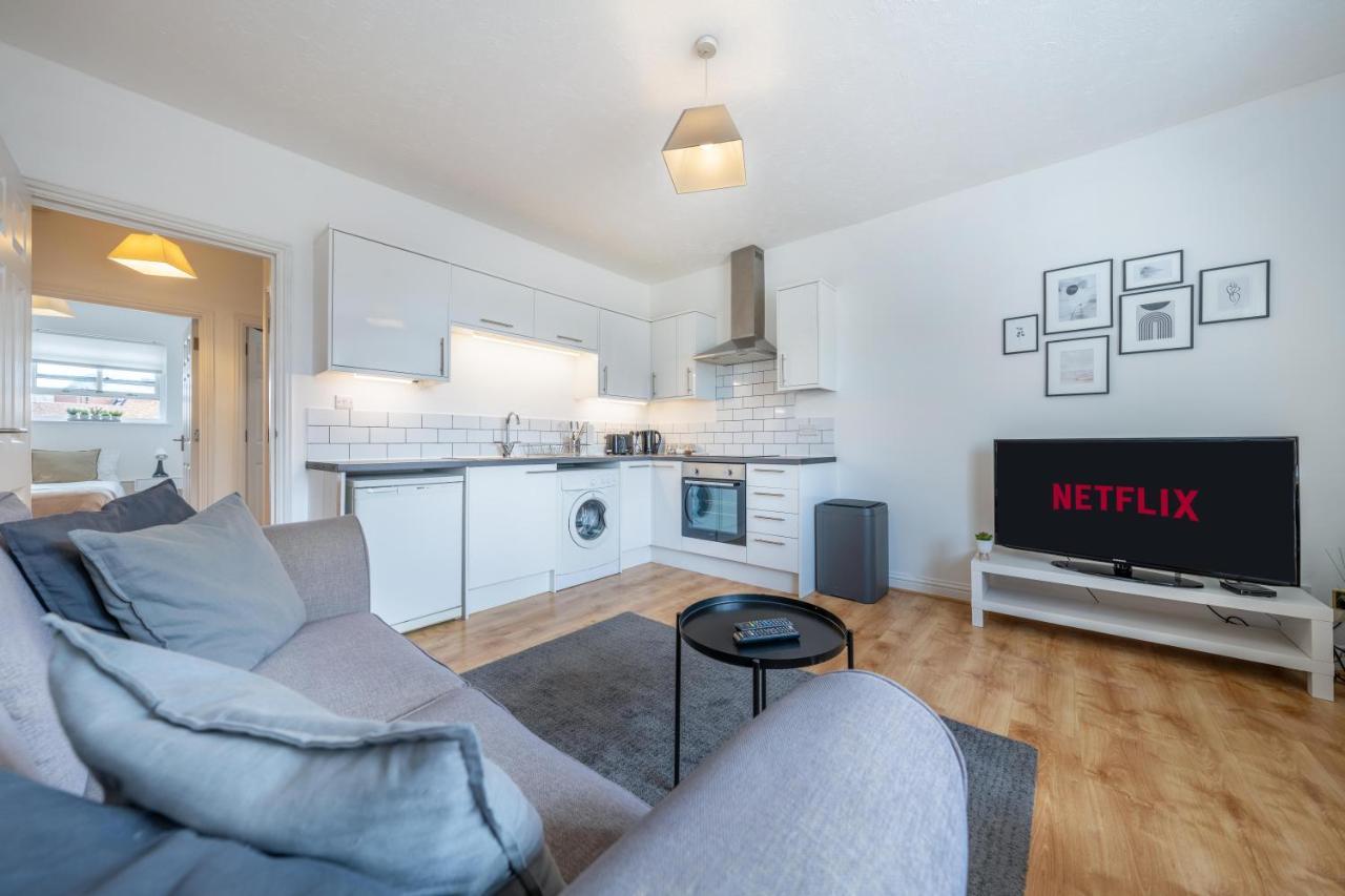 Stansted Airport & Bishops Stortford Town Centre Professional Apartment Bishop's Stortford Buitenkant foto