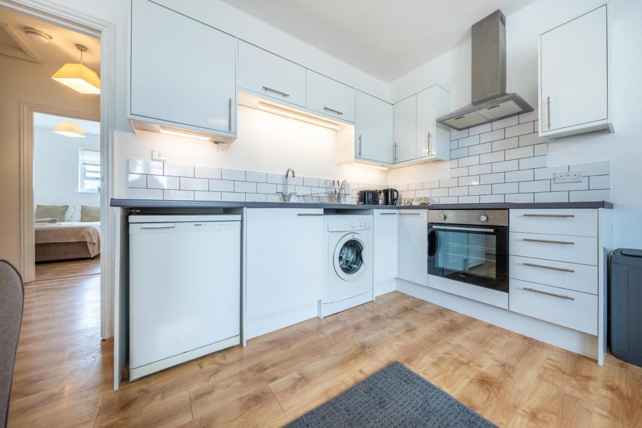 Stansted Airport & Bishops Stortford Town Centre Professional Apartment Bishop's Stortford Buitenkant foto